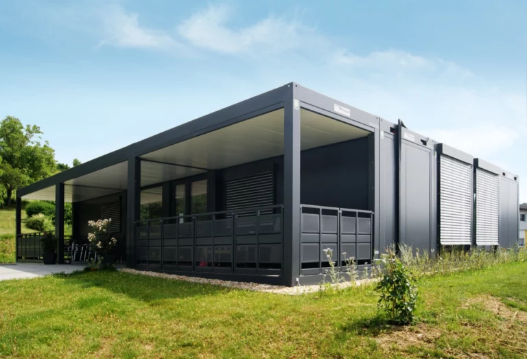 PLUS-Line-Anlage mit überdachter Terrasse